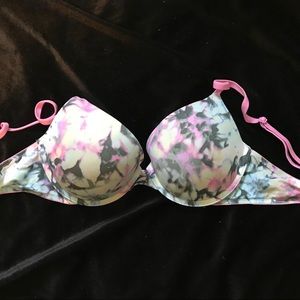 NWOT Victoria’s Secret Pink Push Up Bra